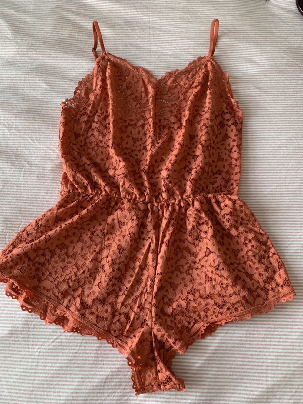 Victoria’s Secret Lace Romper Cami in Dusty Rose size M - Picture 9 of 13